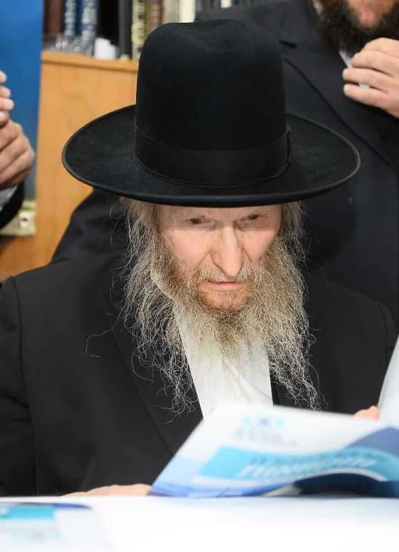 מרן הגאון הצדיק רבי דן סגל שליט"א