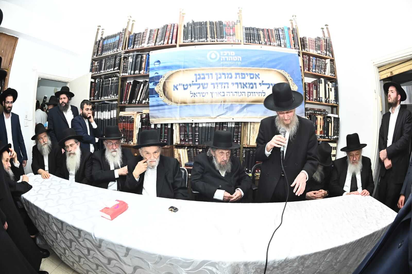 כינוס רבנים בבית מרן הגאון ר' דוב לנדו שליט"א אב תשפ"ג